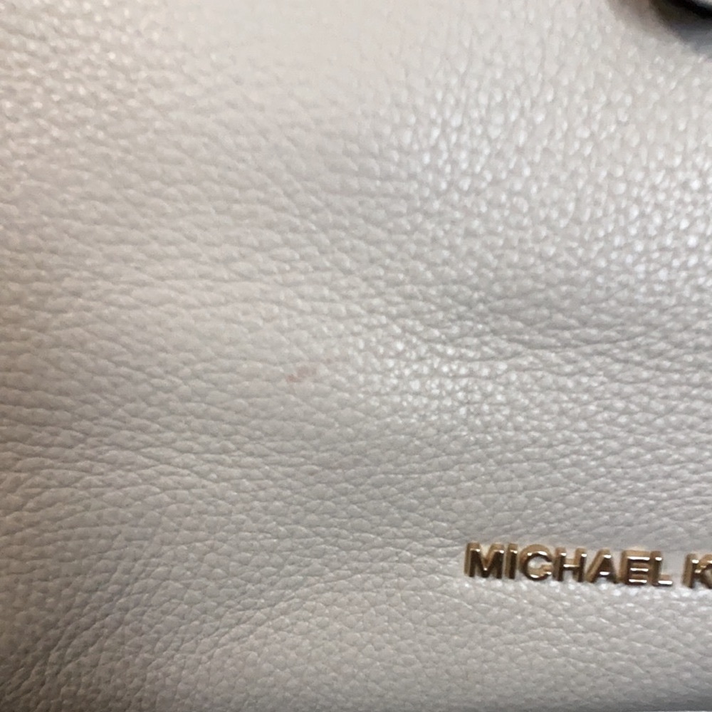 🔥VERY EUC- Authentic Michael Kors Raven Medium Backpack with dust bag🔥 - Picture 17 of 17